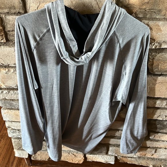 Under Armour hoody XL - Picture 3 of 3